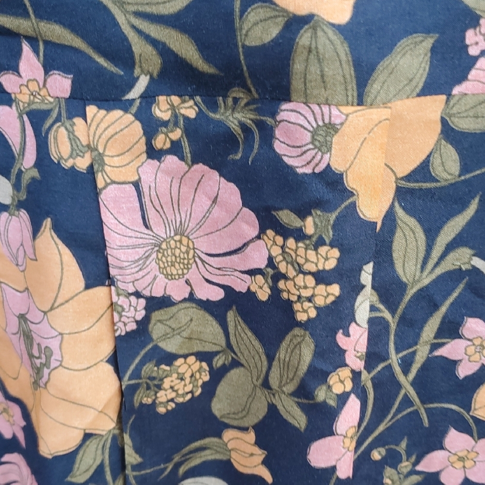 Tom Ford Black and Pink Floral Silk Blend Men's Shirt - Picture 4 of 14